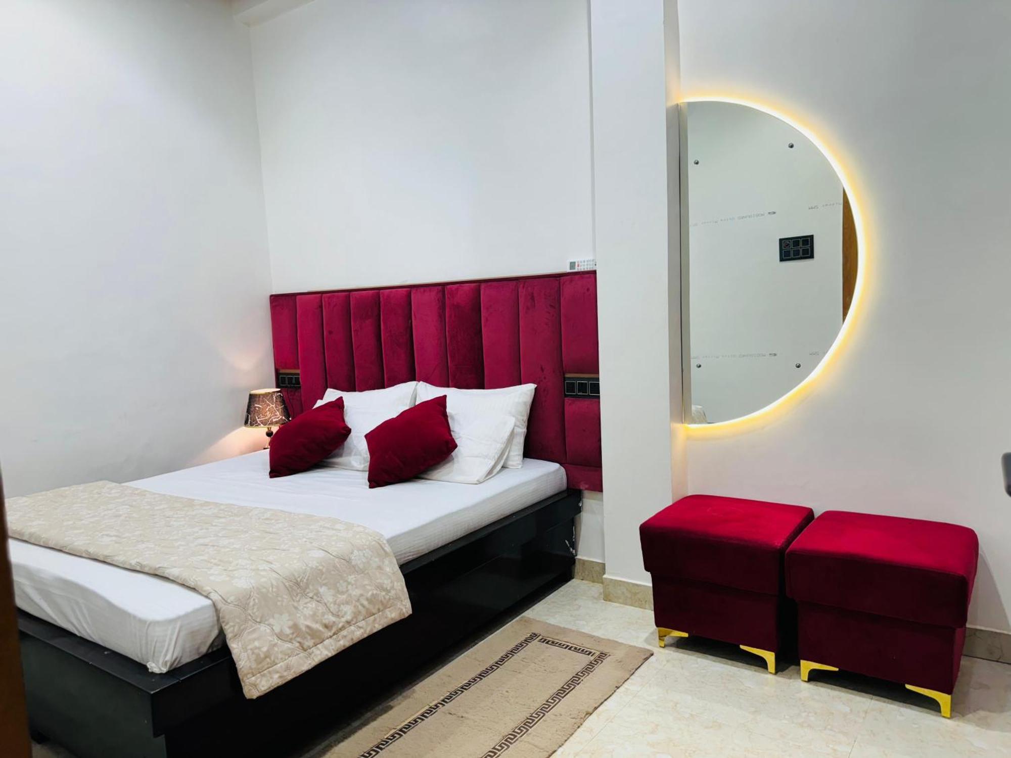 Aura Homestay Varanasi Ngoại thất bức ảnh