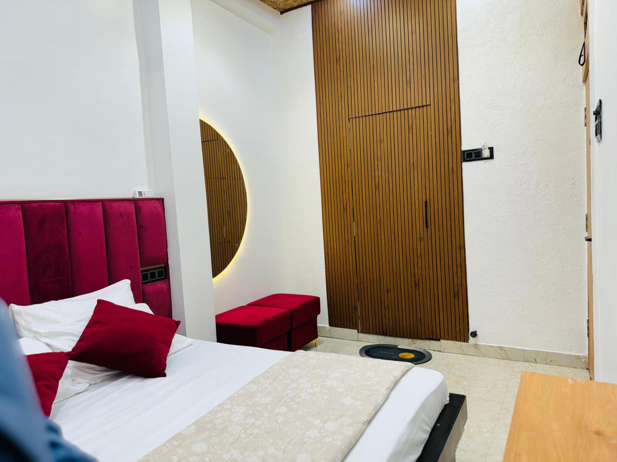 Aura Homestay Varanasi Ngoại thất bức ảnh